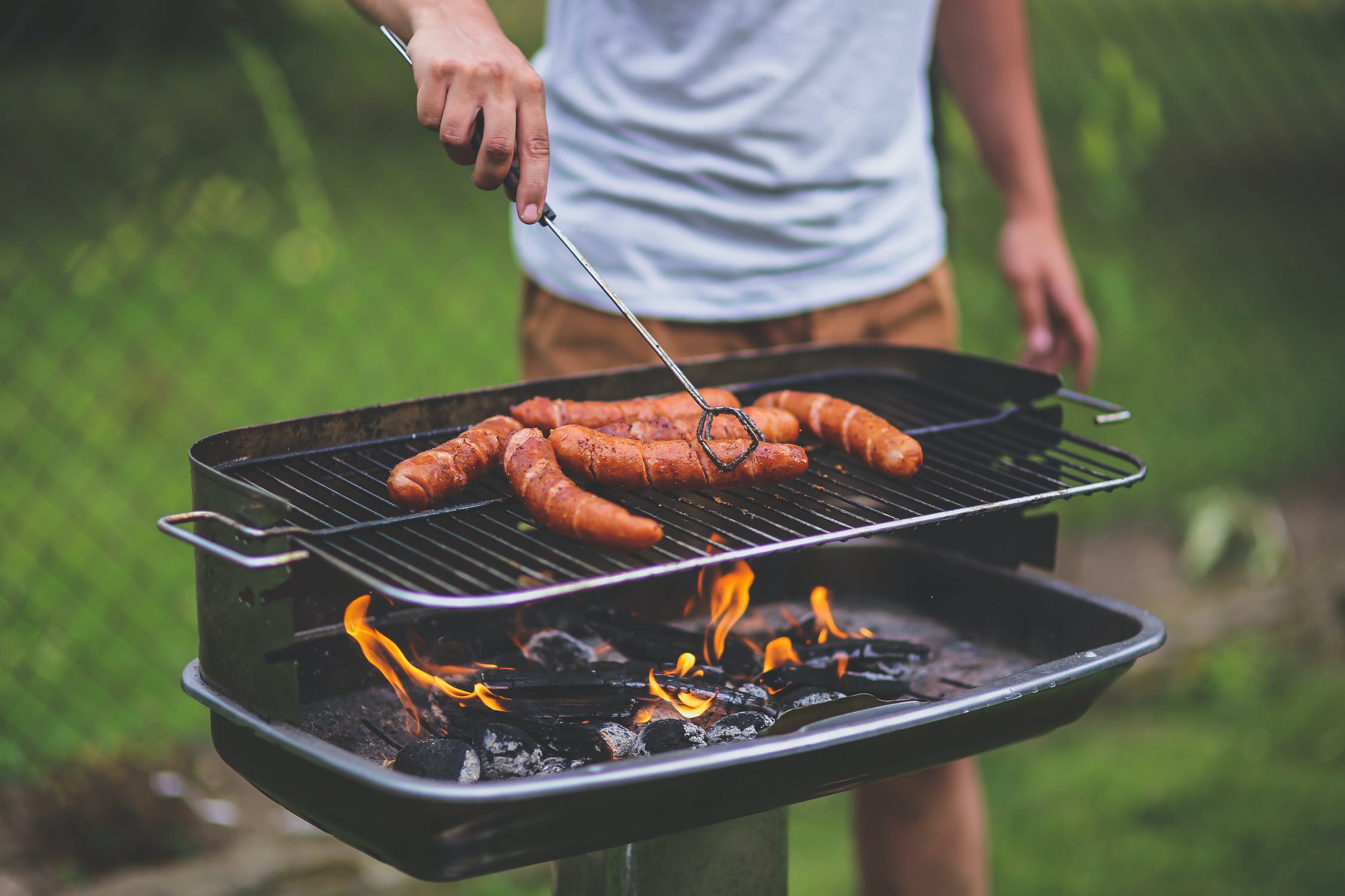 How to Clean a Barbecue, Kitchen and Garden